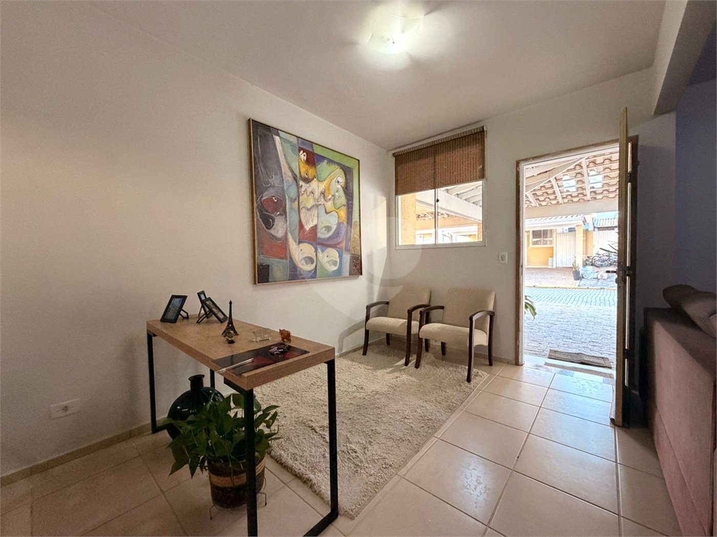 Casa à venda com 3 quartos, sendo 1 suíte, no condomínio Village Sarriá, Sorocaba - SP