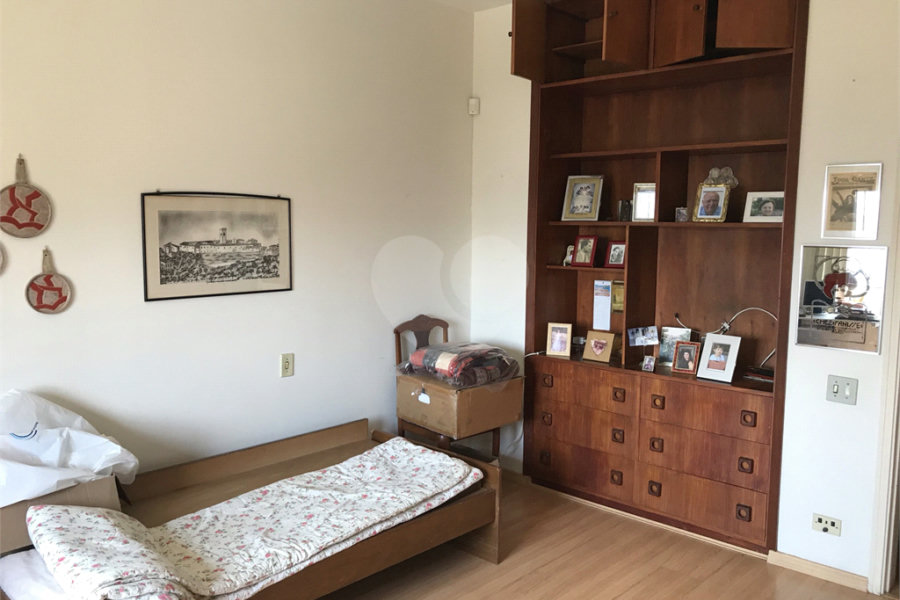 Sobrado à venda com 5 quartos, sendo 1 suíte, em Santana, São Paulo, SP