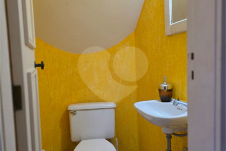 Casa à venda com 5 quartos, sendo 1 suíte,  em Praia Rasa, Armação dos Búzios, RJ