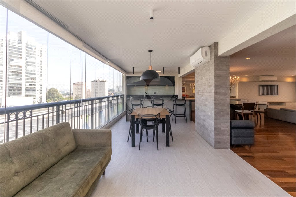 Apartamento à venda com 3 suítes em Alto da Boa Vista, São Paulo, SP