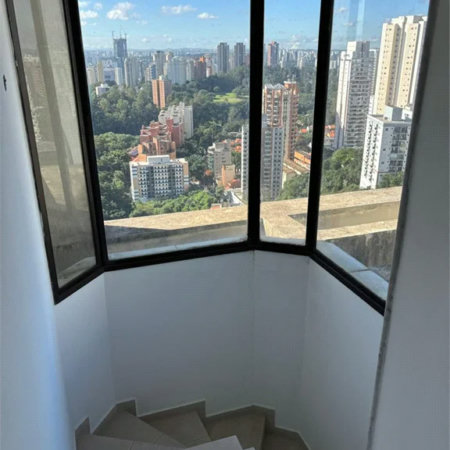 Cobertura à venda com 3 quartos, sendo 1 suíte, em Vila Andrade, São Paulo, SP