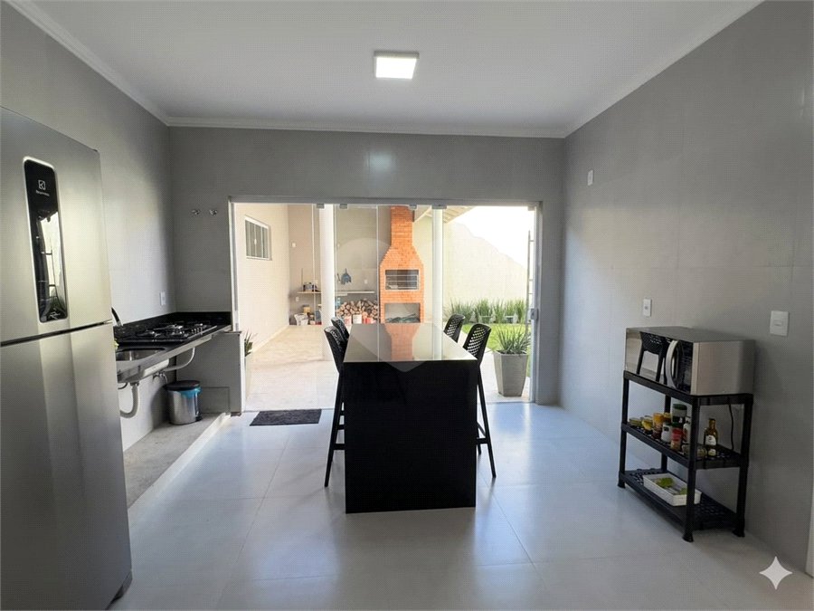 Casa à venda com 3 quartos, sendo 1 suíte, no condomínio Grape Village, Vinhedo - SP
