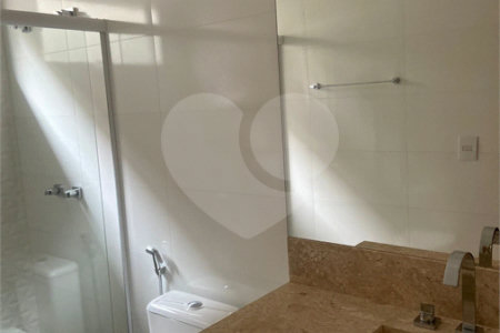 Casa à venda ou para alugar com 3 suítes no condomínio Portal das Tipuanas, Araraquara - SP