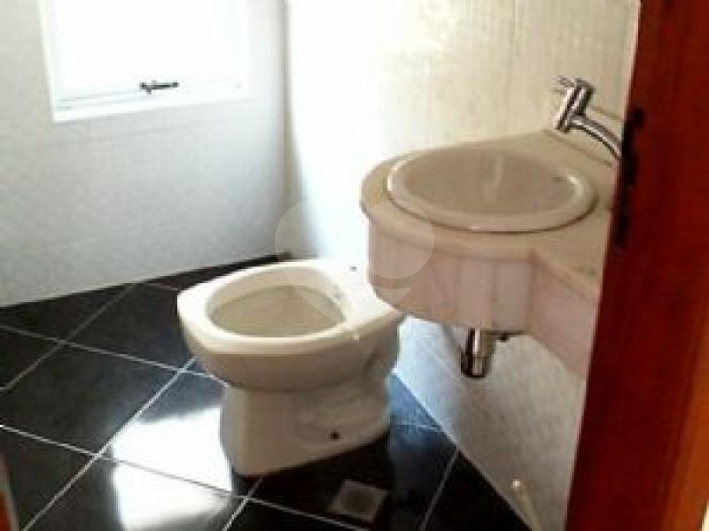 Sobrado à venda com 4 quartos, sendo 2 suítes, em Vila Sônia, São Paulo, SP