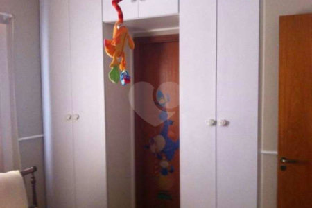 Sobrado à venda com 3 quartos, sendo 2 suítes,  em Jardim das Vertentes, São Paulo, SP