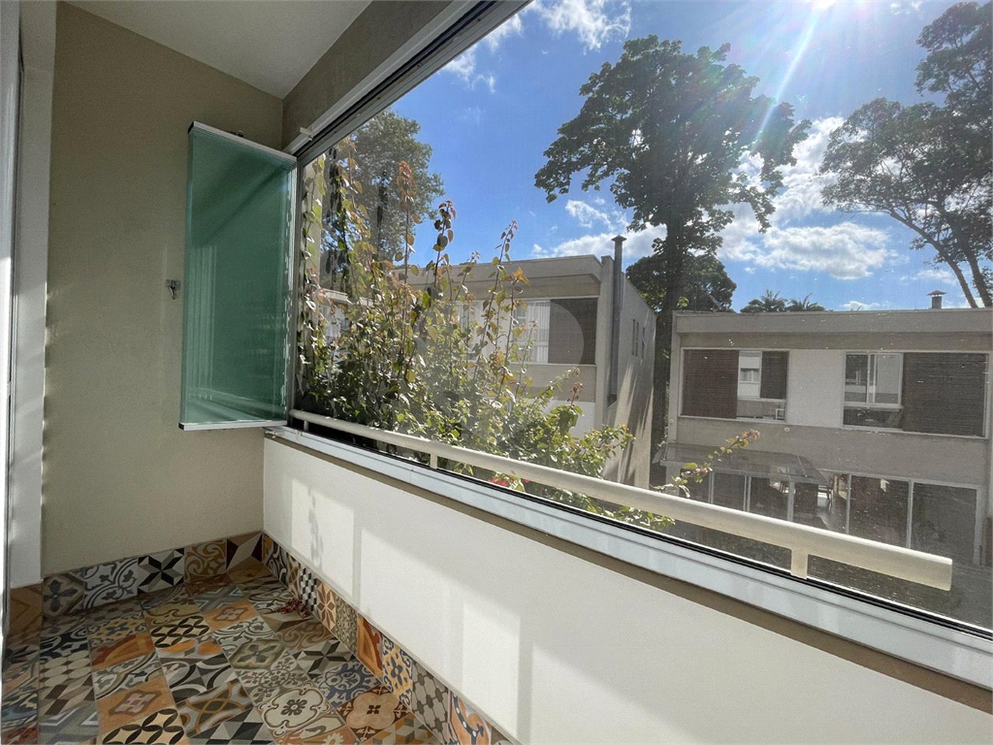 Casa à venda com 4 quartos, sendo 3 suítes,  no condomínio Domus, São Paulo - SP