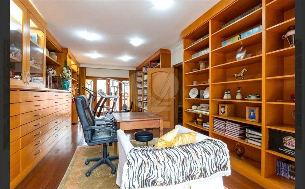 Casa à venda ou para alugar com 5 suítes no condomínio Residencial Morumbi, São Paulo - SP