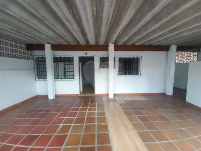 Sobrado à venda com 2 quartos em Ermelino Matarazzo, São Paulo, SP
