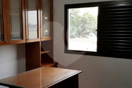 Apartamento à venda com 3 quartos, sendo 1 suíte, em Vila Nair, São Paulo, SP