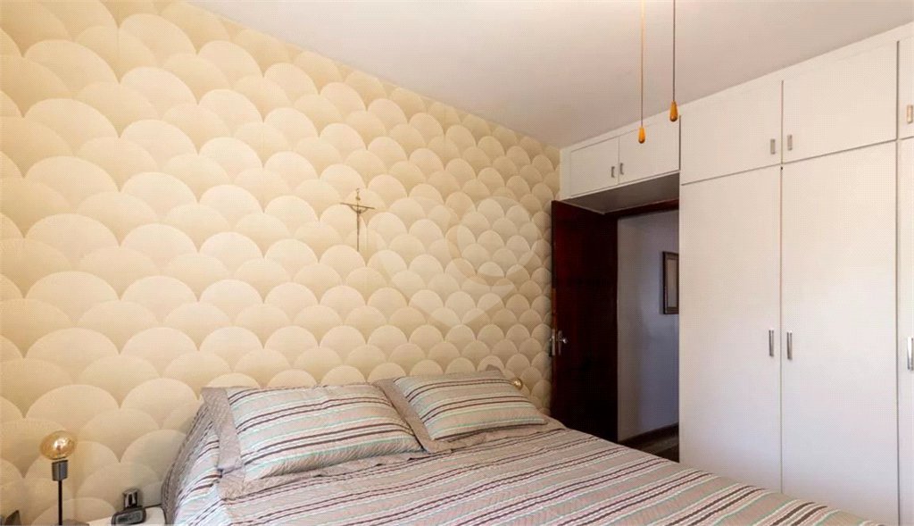 Casa à venda com 3 quartos, sendo 1 suíte, em Vila Olímpia, São Paulo, SP