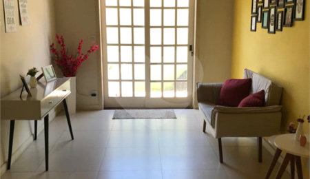 Sobrado à venda com 3 quartos, sendo 1 suíte, em Jardim América, Bragança Paulista, SP
