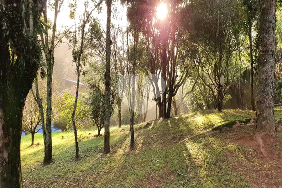 Sobrado à venda com 5 quartos, sendo 1 suíte, em Olho D'água, Mairiporã, SP