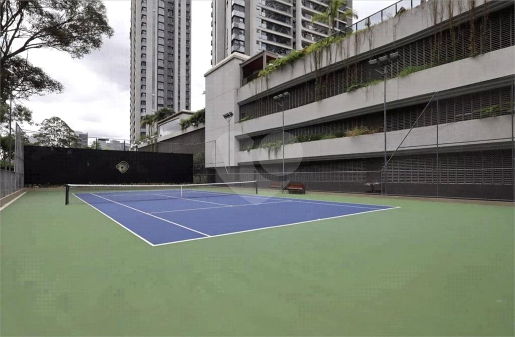 Apartamento à venda com 4 suítes em Vila Cordeiro, São Paulo, SP