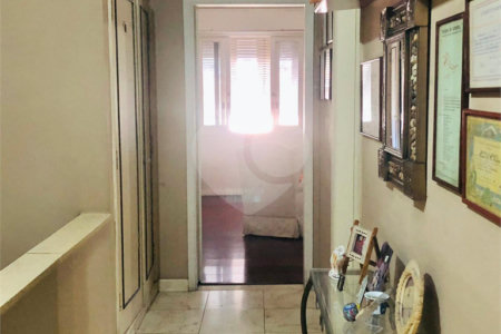 Sobrado à venda com 5 suítes em Vila Cordeiro, São Paulo, SP