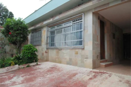 Casa Térrea à venda com 3 quartos, sendo 1 suíte,  em Parque Jabaquara, São Paulo, SP