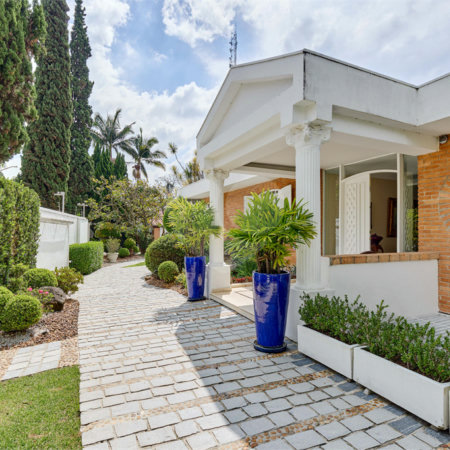 Casa Térrea à venda com 4 suítes em Chácara Flora, São Paulo, SP