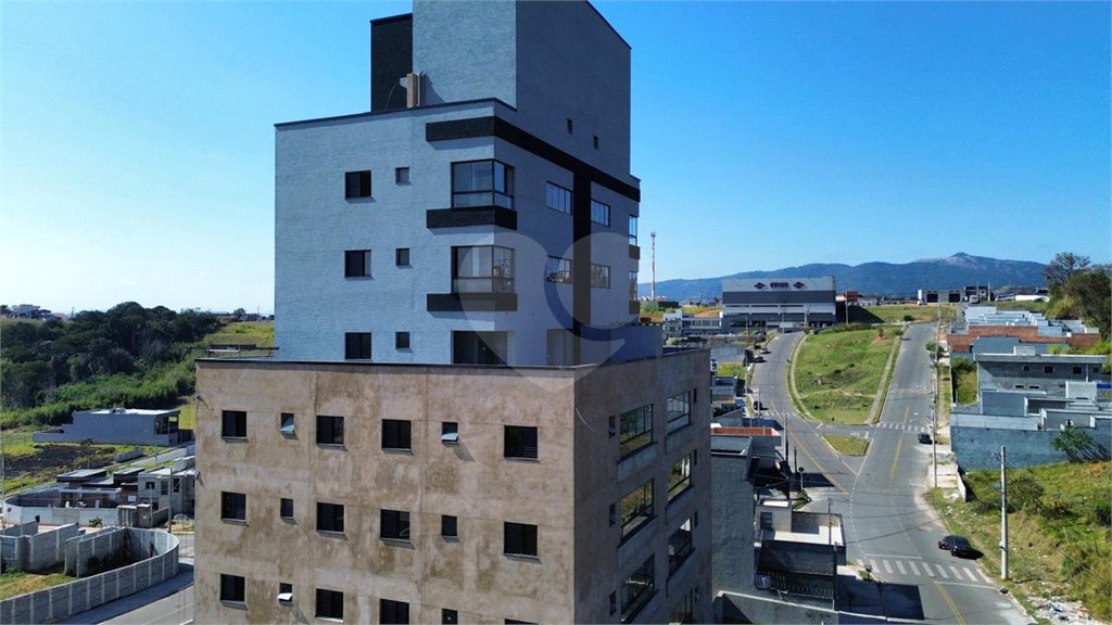 Apartamento à venda com 2 quartos, sendo 1 suíte,  em Residencial Jardins da Catalunha, Atibaia, SP