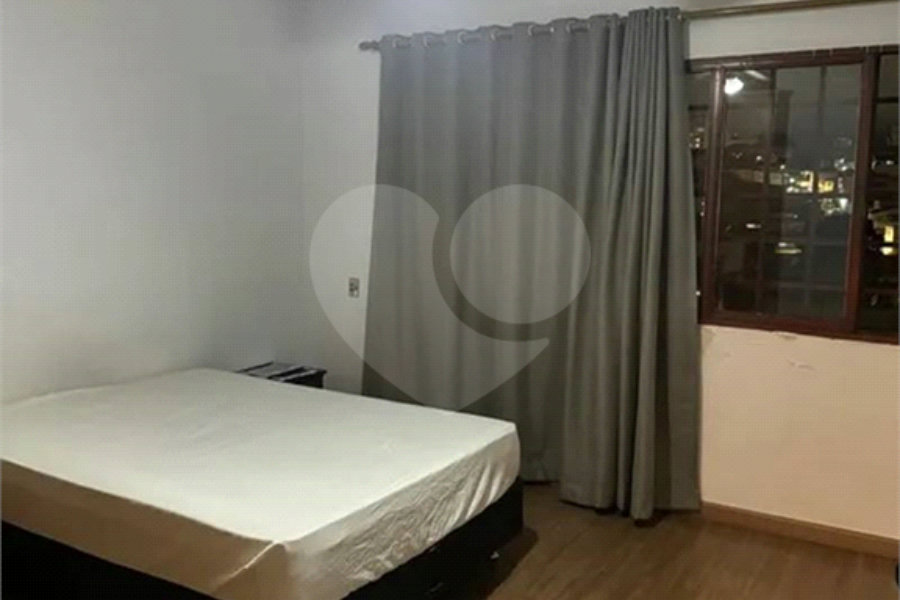 Sobrado à venda com 3 quartos, sendo 1 suíte, em Parque Edu Chaves, São Paulo, SP