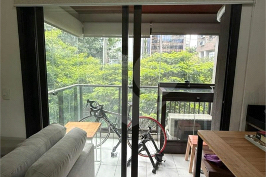 Apartamento à venda com 1 suíte em Jardim Paulistano, São Paulo, SP