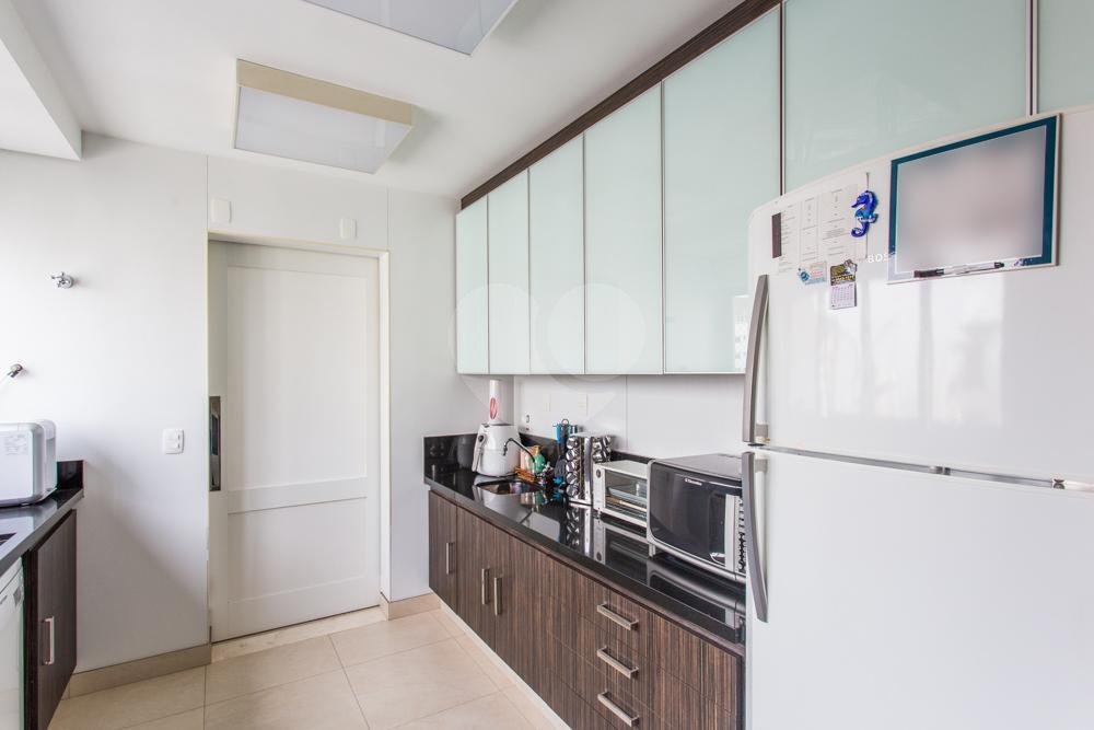 Apartamento à venda com 3 suítes em Campo Belo, São Paulo, SP