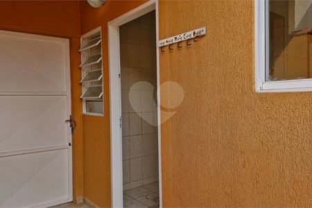 Casa para alugar com 3 quartos, sendo 1 suíte, no condomínio Santa Mônica, Atibaia - SP