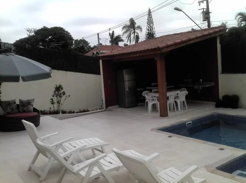Sobrado à venda com 3 quartos, sendo 1 suíte, em Fazenda Morumbi, São Paulo, SP