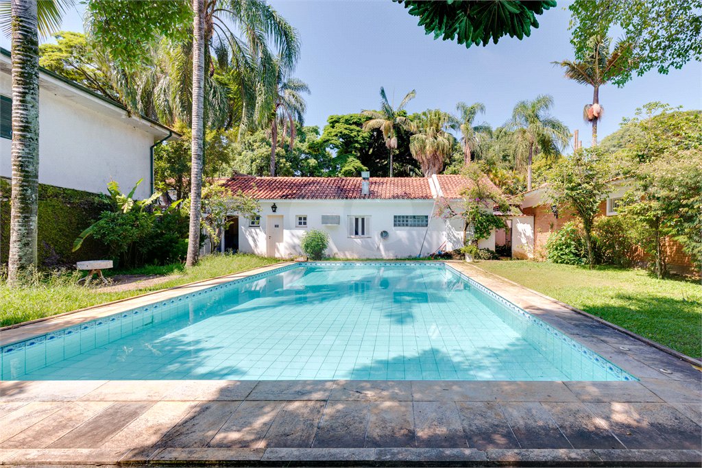 Casa à venda com 3 suítes em Alto da Boa Vista, São Paulo, SP