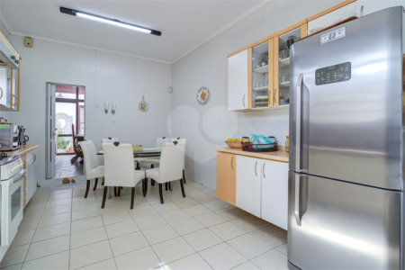 Casa à venda com 3 quartos, sendo 1 suíte, em Alto da Boa Vista, São Paulo, SP
