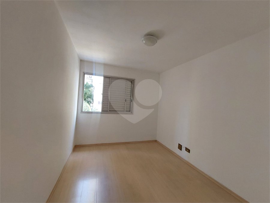 Apartamento à venda com 3 quartos em Vila Ipojuca, São Paulo, SP