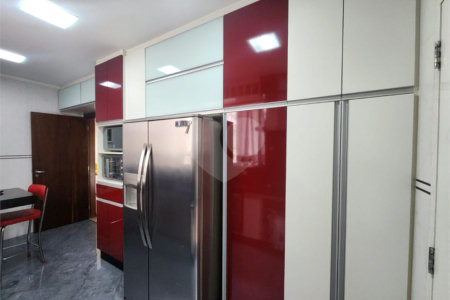 Casa à venda com 4 quartos, sendo 2 suítes,  em Vila Romana, São Paulo, SP