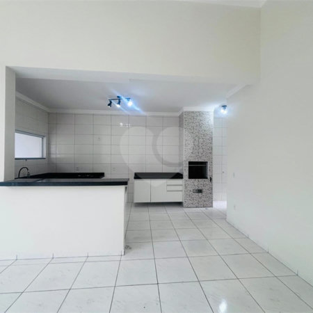 Casa à venda com 2 suítes no condomínio Horto Florestal III, Sorocaba - SP