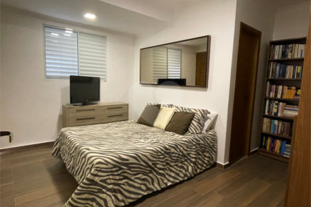 Sobrado à venda com 5 quartos, sendo 1 suíte, em Alto da Boa Vista, São Paulo, SP