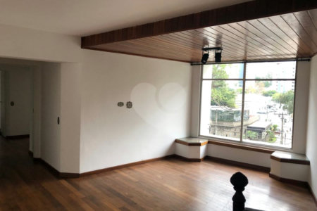 Apartamento à venda com 3 quartos, sendo 1 suíte, em Vila Andrade, São Paulo, SP