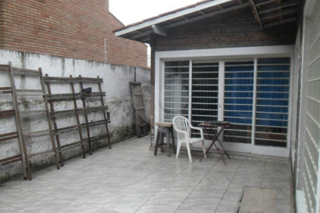 Sobrado à venda com 8 quartos, sendo 2 suítes, em Campo Belo, São Paulo, SP