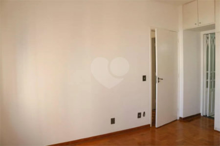 Apartamento à venda com 3 quartos, sendo 1 suíte, em Água Branca, São Paulo, SP