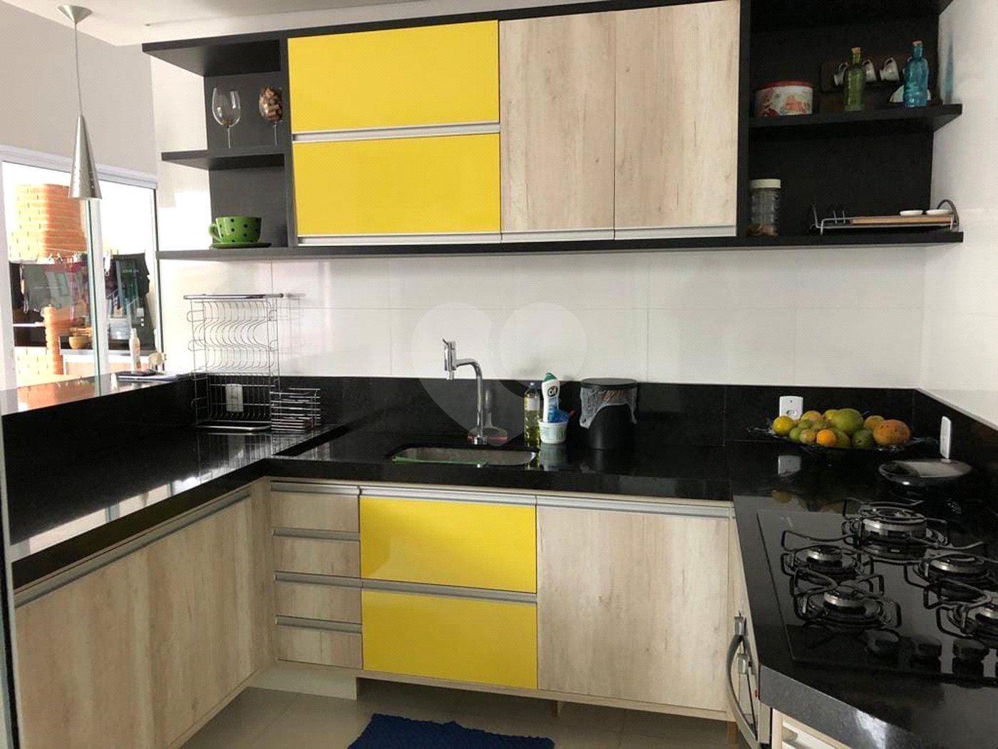 Casa à venda com 3 quartos, sendo 1 suíte, no condomínio Golden Park, Sorocaba - SP