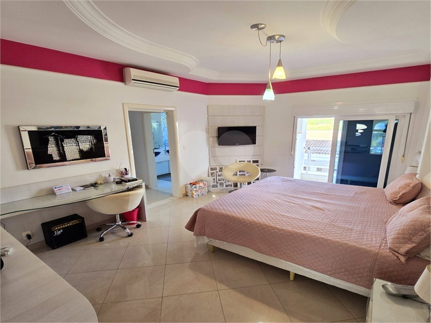 Casa à venda com 4 suítes no condomínio Jardim Residêncial da Villa Suiça, Indaiatuba - SP