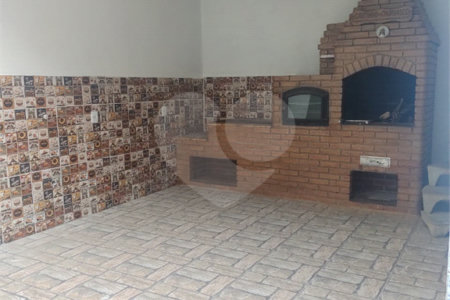 Casa à venda com 2 suítes no condomínio Residencial Rubi, Mogi das Cruzes - SP