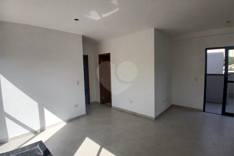 Casa à venda com 2 quartos, sendo 1 suíte, no condomínio Sintra, São Paulo - SP