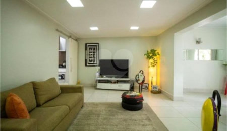 Casa à venda com 2 quartos, sendo 1 suíte,  em Vila Monumento, São Paulo, SP