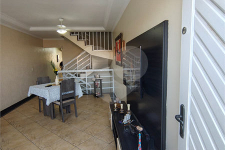 Sobrado à venda com 3 quartos, sendo 1 suíte,  em Vila Matilde, São Paulo, SP