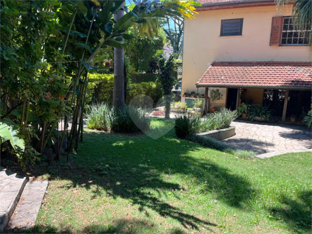 Sobrado à venda com 3 quartos em Jardim Petrópolis, São Paulo, SP