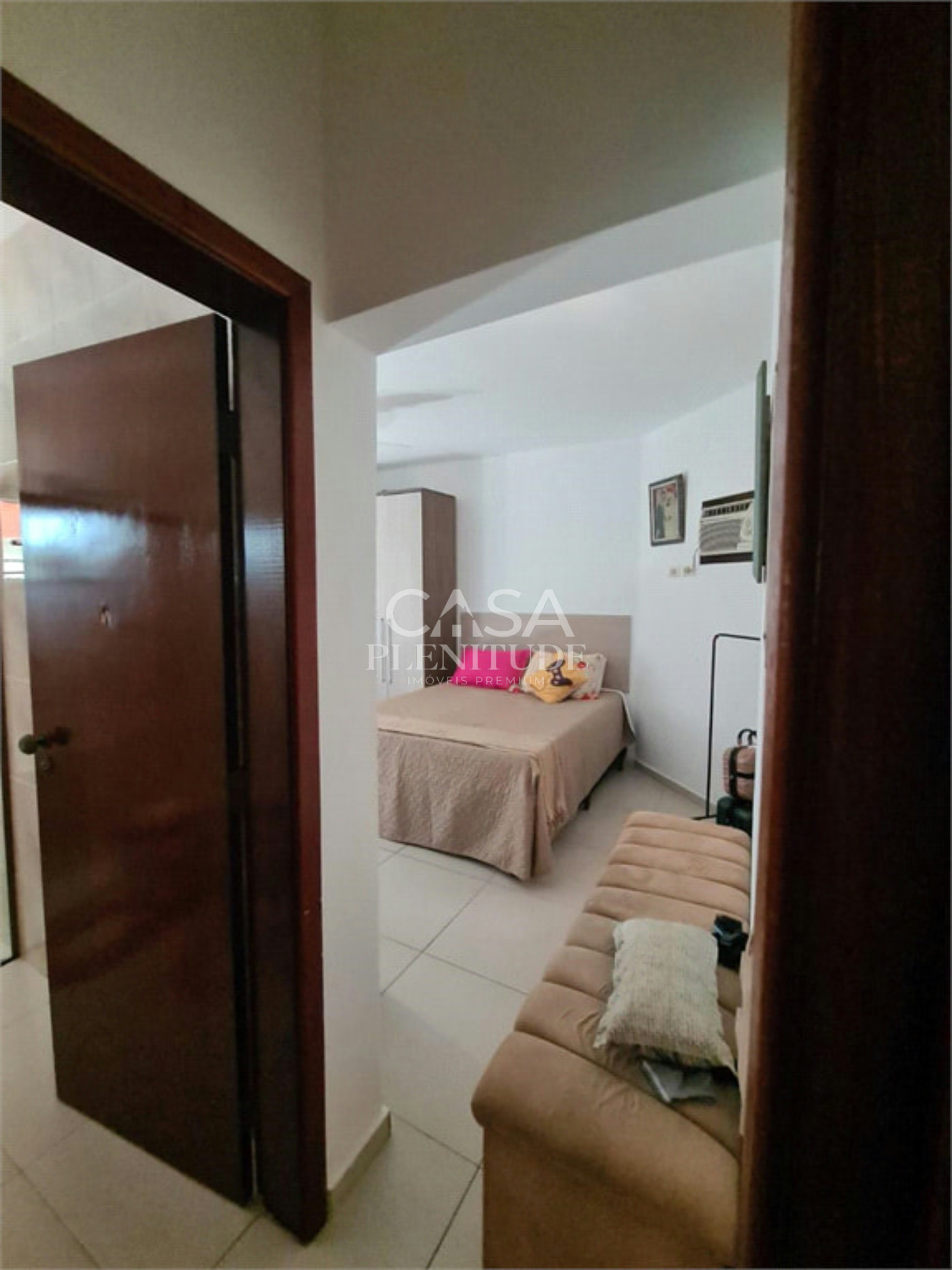 Casa em condomínio à venda com 4 quartos, sendo 3 suítes,  em Granja Olga II, Sorocaba, SP