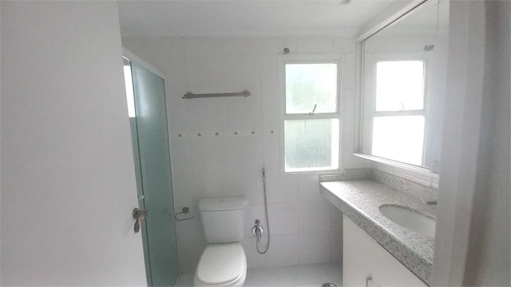 Apartamento à venda com 3 quartos, sendo 1 suíte, em Vila Andrade, São Paulo, SP
