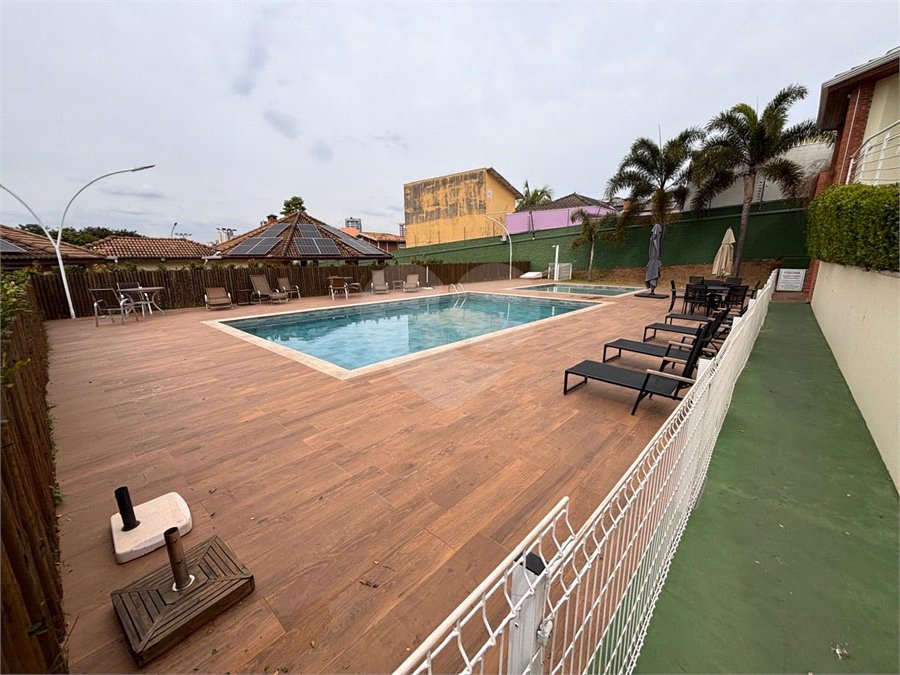 Casa à venda com 3 suítes no condomínio Residencial Maria Dulce, Indaiatuba - SP