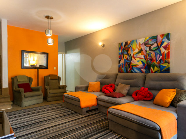 Casa à venda com 3 quartos, sendo 1 suíte,  em Vila Cordeiro, São Paulo, SP