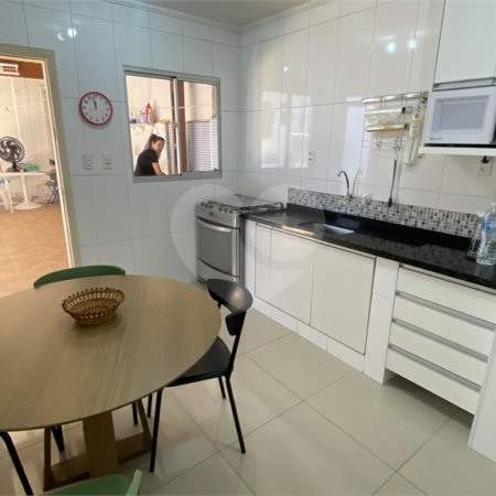 Casa à venda com 5 quartos, sendo 1 suíte, em Campo Belo, São Paulo, SP