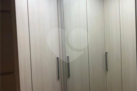 Sobrado à venda com 3 quartos, sendo 2 suítes,  em Vila Nivi, São Paulo, SP