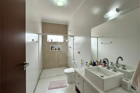 Casa à venda com 3 quartos, sendo 1 suíte, no condomínio Ibiti Royal Park, Sorocaba - SP