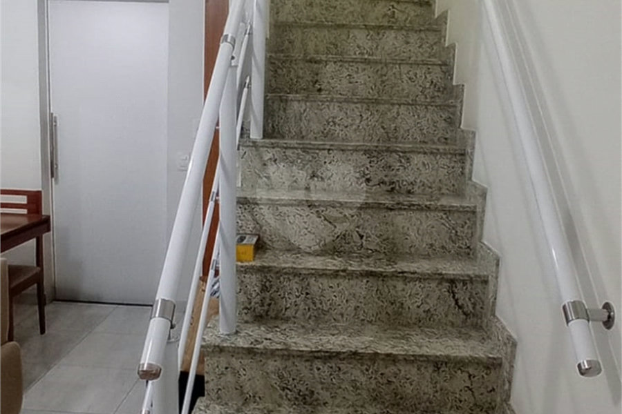 Casa à venda com 2 suítes no condomínio Residencial Pavoni I, São Paulo - SP